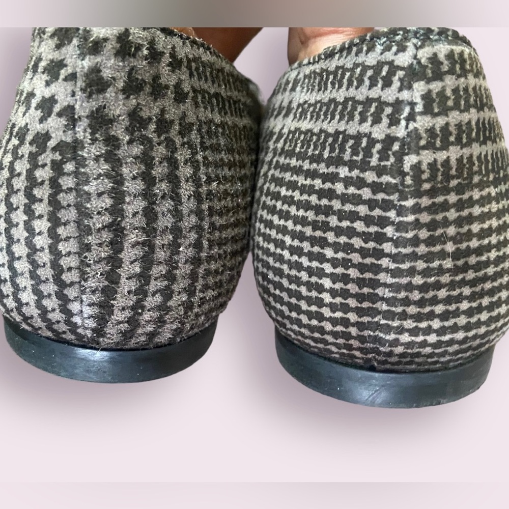 Stuart Weitzman Houndstooth Flats - Size 9m - image 5